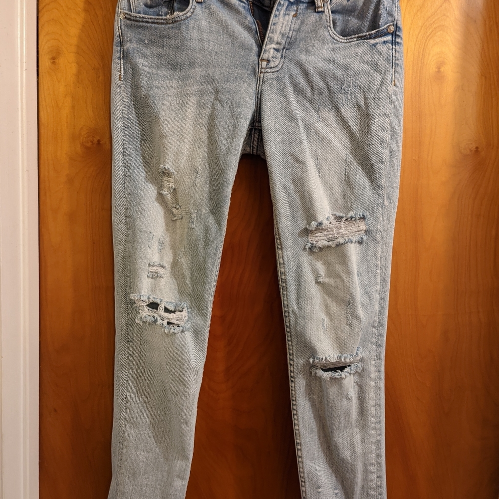 Distressed women's jeans